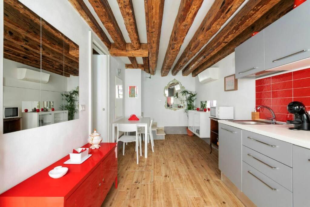 Ca 3 Leoni - Romantic House In The Heart Of Venedig Exterior foto
