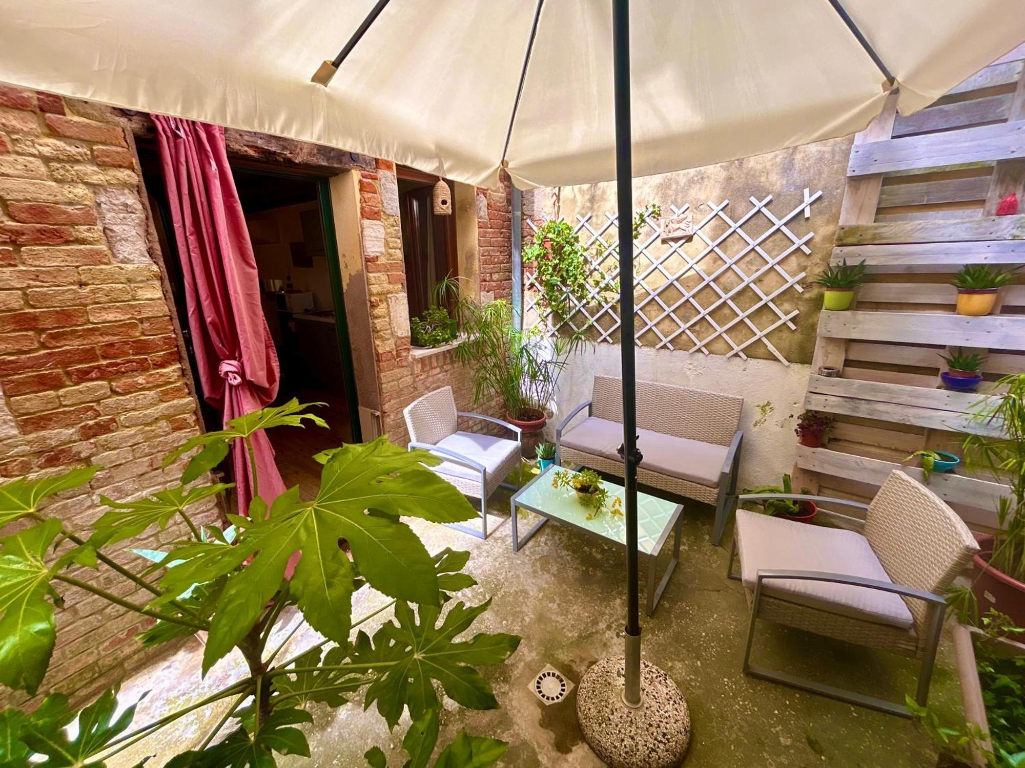 Ca 3 Leoni - Romantic House In The Heart Of Venedig Exterior foto
